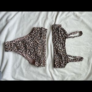 Target bikini, high waist M bottoms, S top. Ribbed material, cheetah print